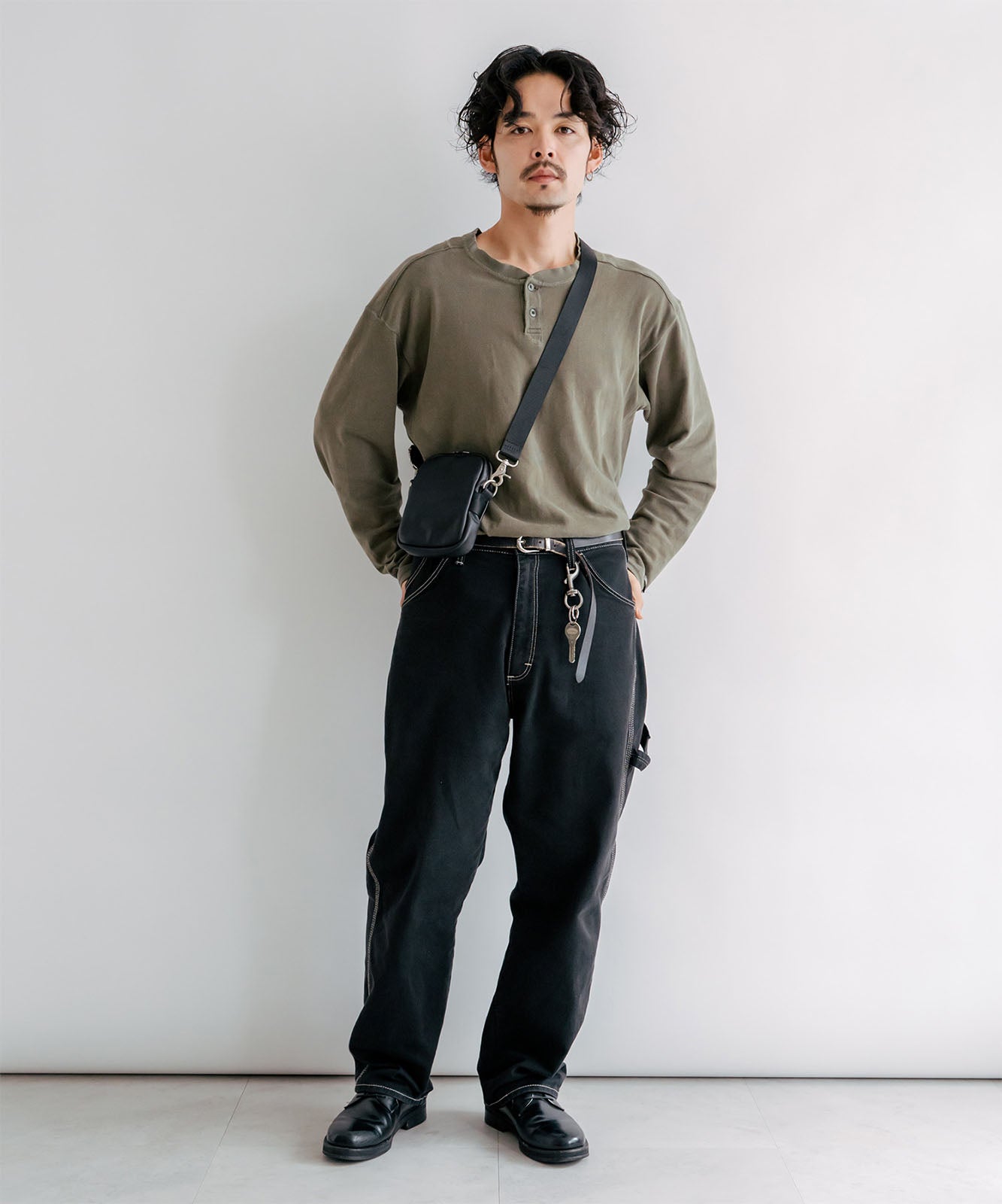 DEVICE+ 本革カウレザー ミニショルダーバッグ
