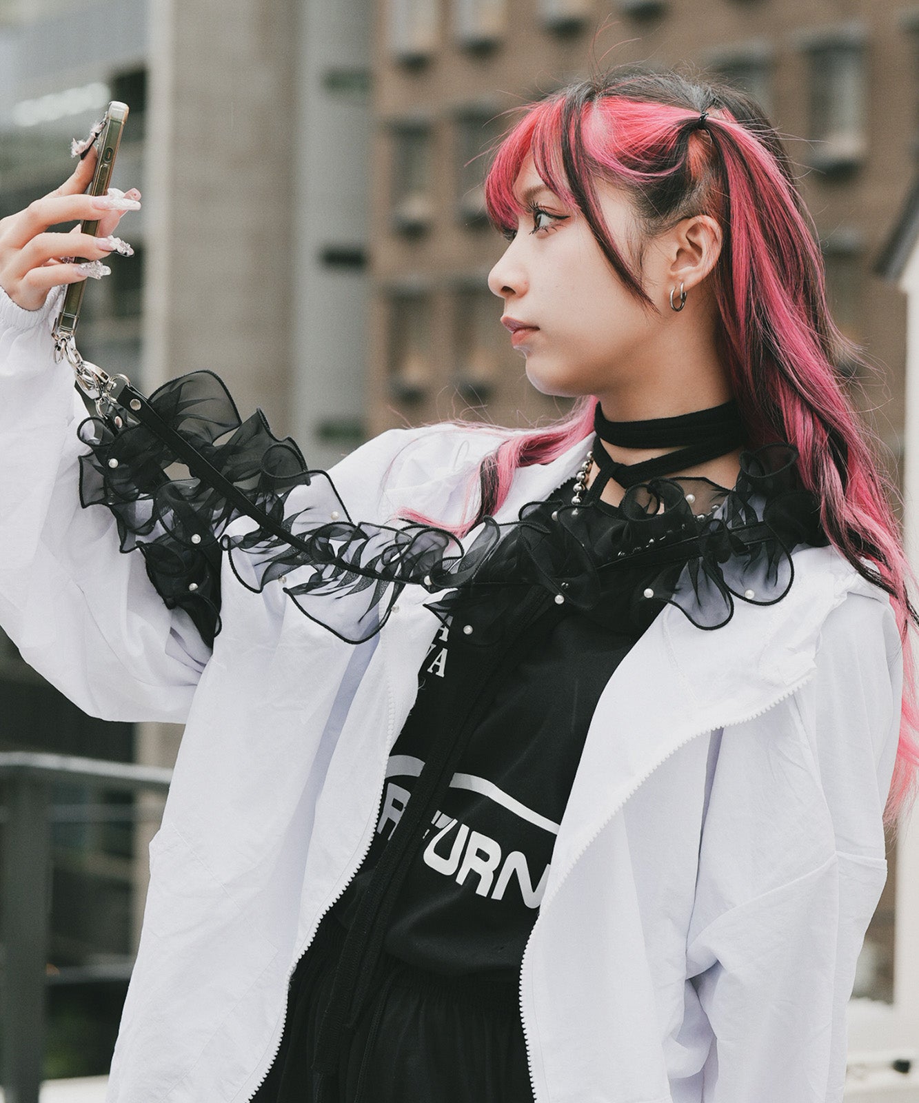 Rename チュールフリル シアー スマホショルダー マルチストラップ レディース