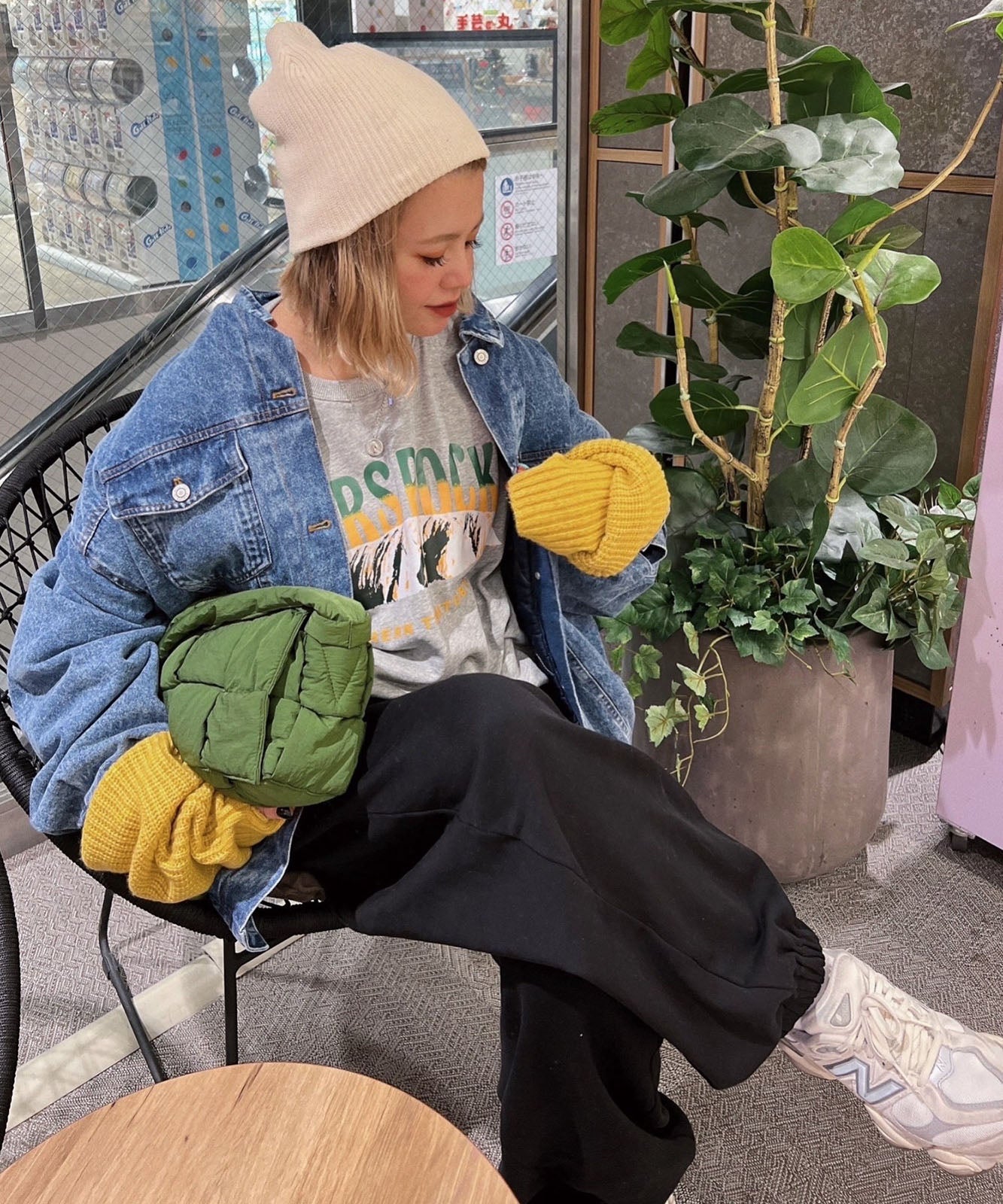 ルーズグラフィックプリント スウェット トレーナー メンズ レディース 秋服 冬服