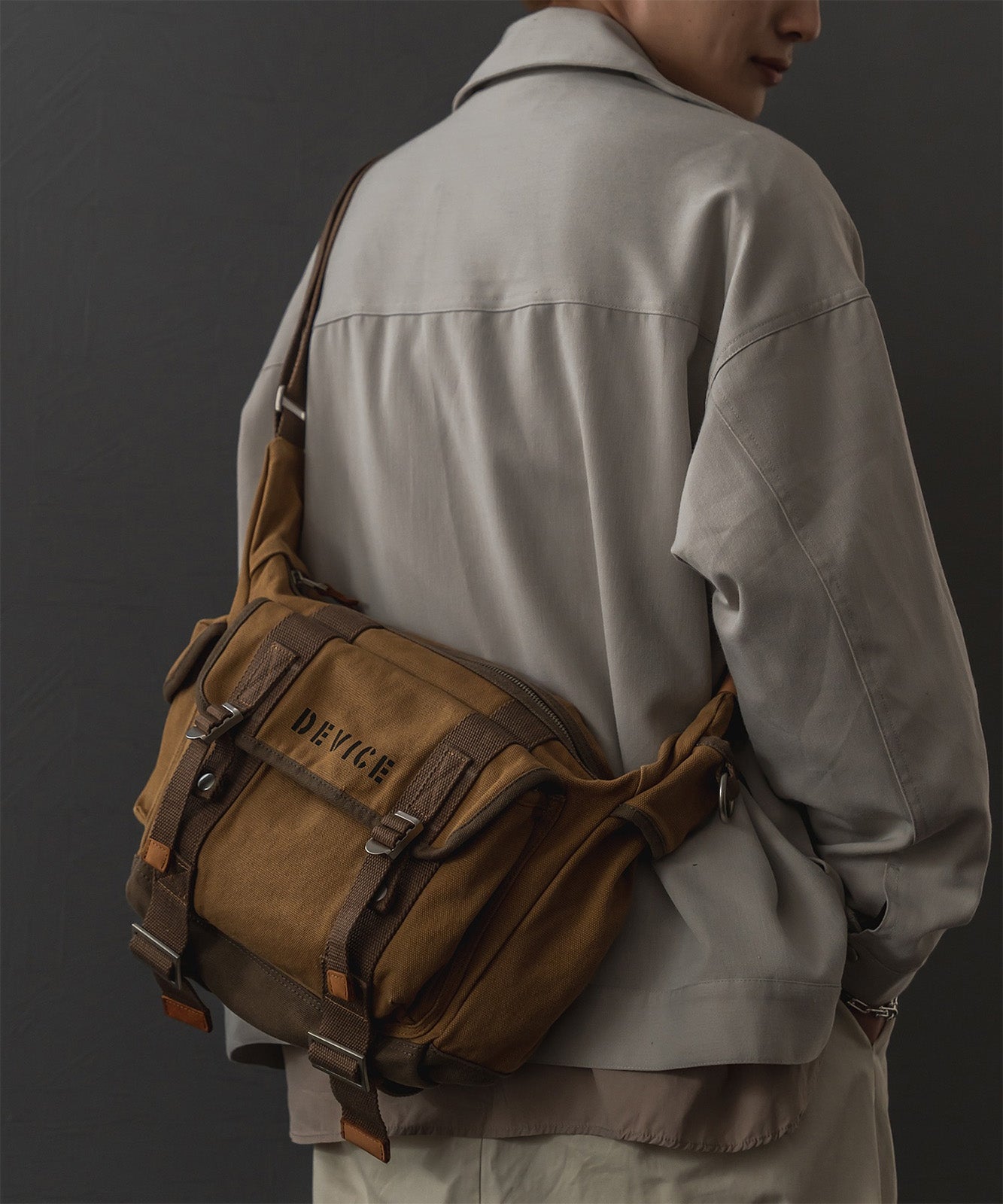 DEVICE Cargo ショルダーバッグ
