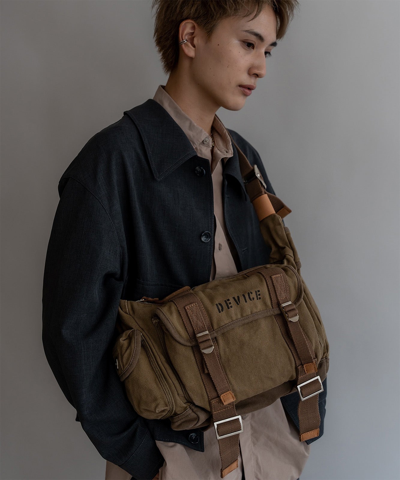 DEVICE Cargo ショルダーバッグ