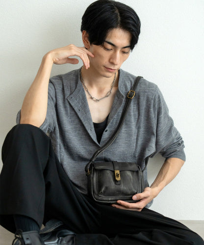 【 DEVICE 】ヴィンテージデザイン ヴァティカルベルト ショルダーバッグ DSG25040