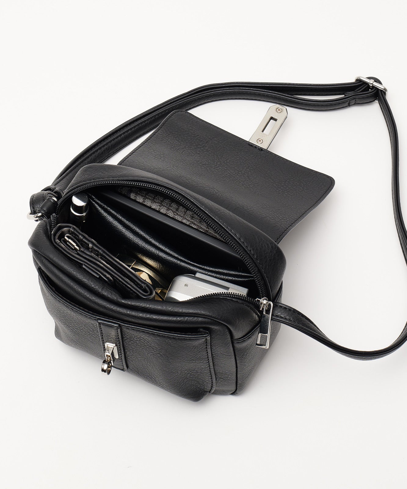 【 DEVICE 】ヴィンテージデザイン ヴァティカルベルト ショルダーバッグ DSG25040