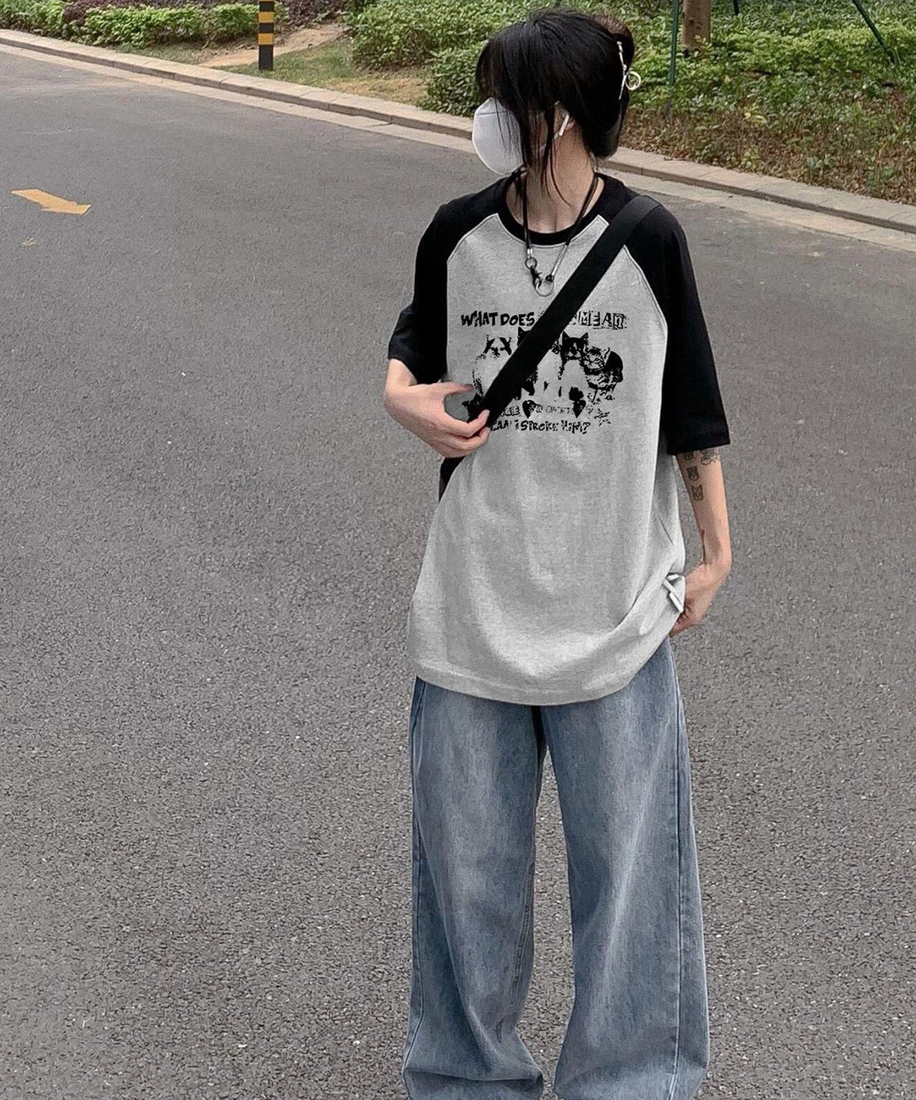 DEVICE select 猫ミーム キャット Y2K ロゴ グラフィック ルーズ ラグラン Tシャツ ノームコア メンズ レディース